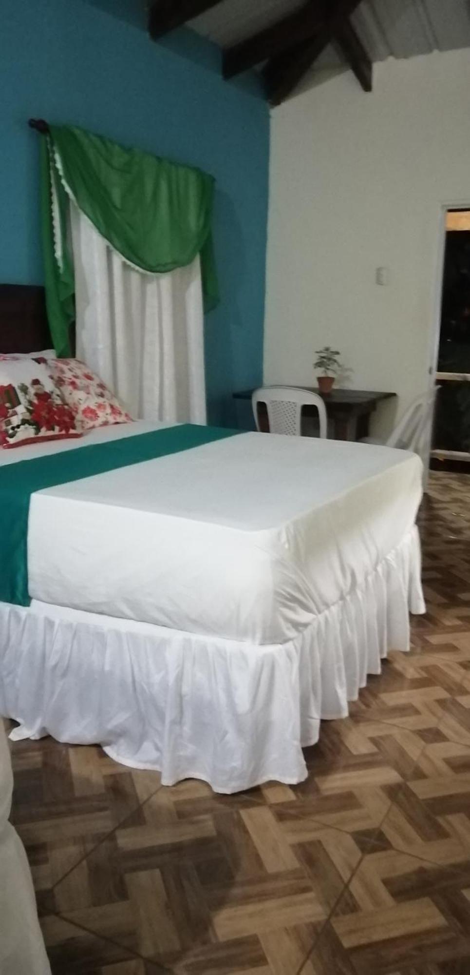 La Famosa Costillas A La Lena Jarabacoa Rom bilde