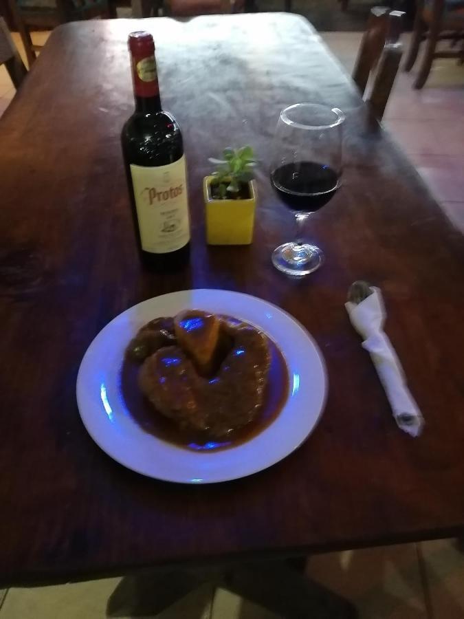 La Famosa Costillas A La Lena Jarabacoa Eksteriør bilde